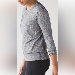 Lululemon Black and White Rush Hour Long Sleeve Top